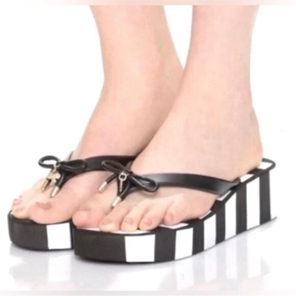 KATE SPADE | Rhett Striped Black/White Wedge Flip Flops Sandals Women’s Size 7 - Picture 2 of 15